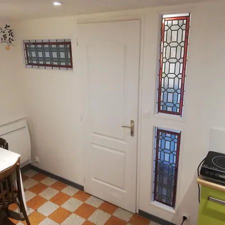 P'tite Maison Atypique Avec Terrasse *