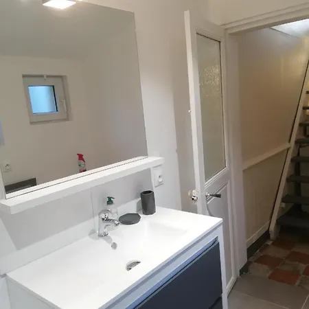 P'tite Maison Atypique Avec Terrasse Feriehus *