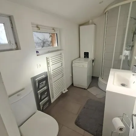 P'tite Maison Atypique Avec Terrasse Casa de Férias *