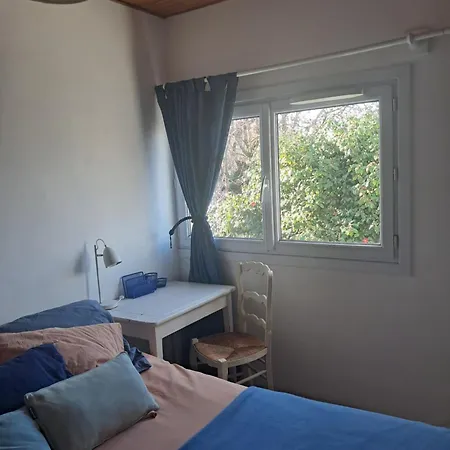 P'tite Maison Atypique Avec Terrasse Casa de Férias Nantes